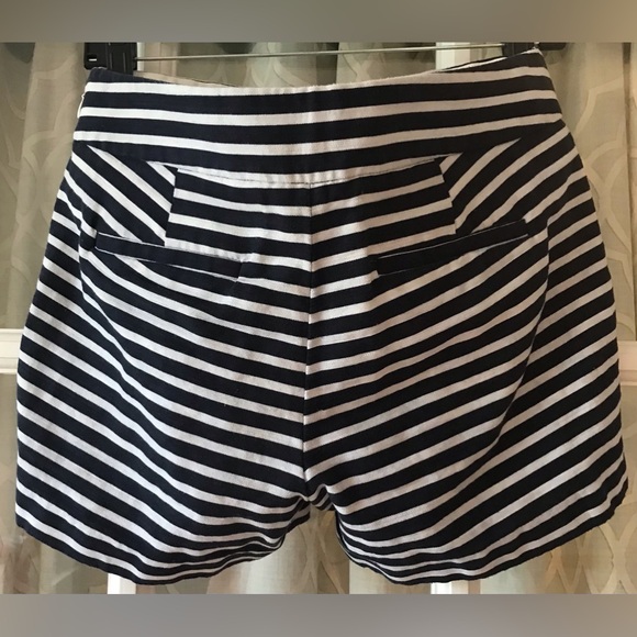 J. Crew Factory size 4 linen blend shorts in B&W stripes with side zipper EUC - Picture 2 of 6